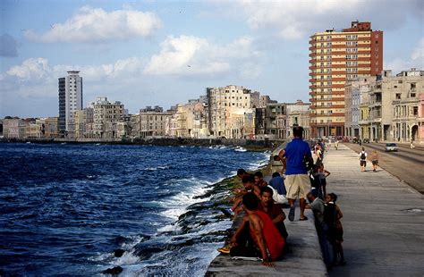 Malecón | Streets & Transportation