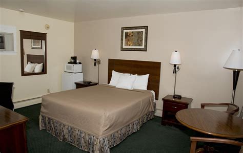 Travelers Inn Rooms: Pictures & Reviews - Tripadvisor