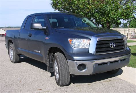 2007 Toyota Tundra 4x4 SR5 Double Cab 5.7L V8 Review