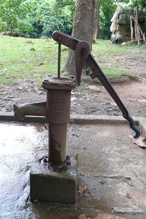 Unesco Water Well Pump | This is a Unesco hand water well pu… | Flickr