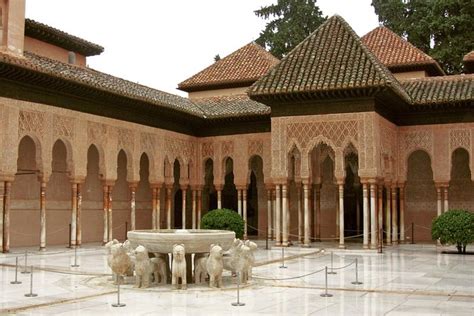 Alhambra: Nasrid Palaces & Generalife Ticket with Audioguide 2024 - Granada