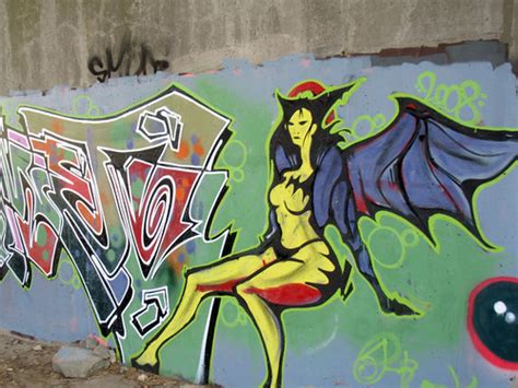 Art Under Eglinton (3): Batwoman | May 4, 2008 | Jamie | Flickr