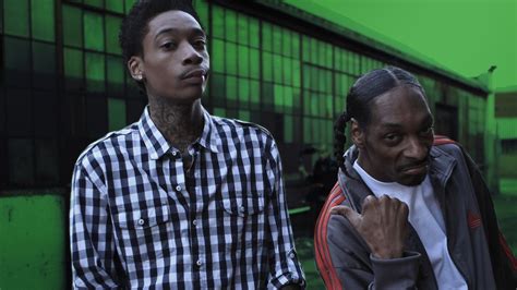 Mac and Devin go to High School, featuring Snoop Dogg and Wiz Khalifa ...