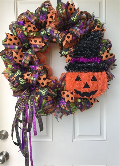 Halloween wreath | Halloween wreath, Handmade wreaths, Wreaths