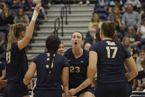 Pitt volleyball splits two-game home stand - The Pitt News