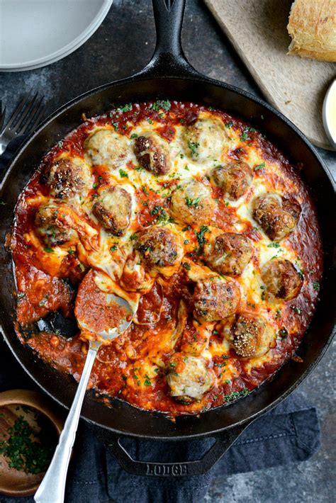 Skillet Chicken Parmesan Meatballs - Simply Scratch