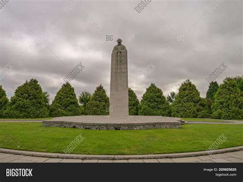 Ww1 Canadian Memorial Image & Photo (Free Trial) | Bigstock