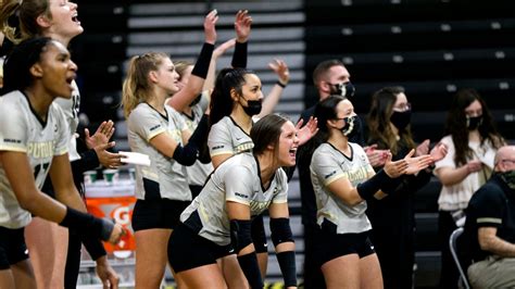 Purdue volleyball defeats Northwestern