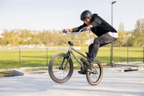 10 Easy BMX Tricks for Beginners - The-House