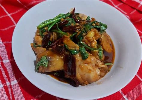 Resep Ayam saus daun ketumbar oleh Dapur Mini - Cookpad