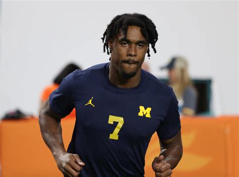 Michigan RB Donovan Edwards says retweet of Kanye West antisemitic ...