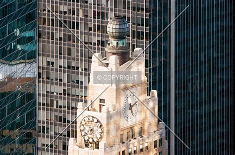 Paramount Building Photo 621-072-983 - Stock Image - SKYDB