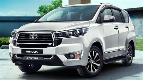 Toyota Innova 2023: Facelift, Specs, Launch