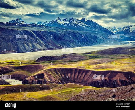 Himalayan landscape in Himalayas Stock Photo - Alamy