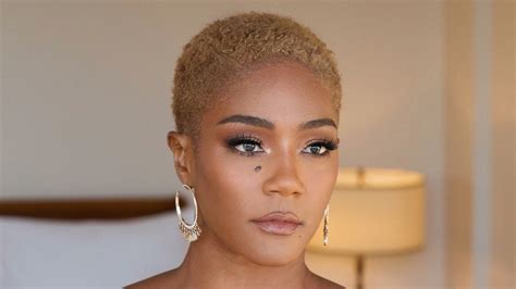 Tiffany Haddish Goes Blonde for the Golden Globes | Vogue