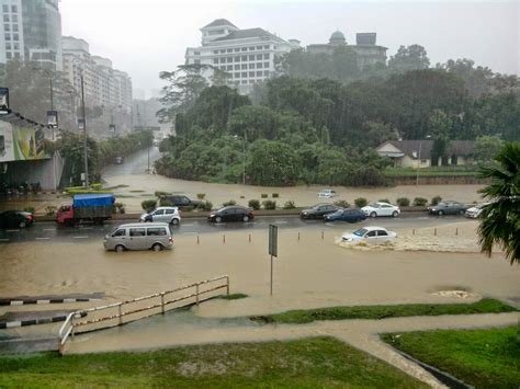 Gambar Banjir Kilat Di KL Kuala Lumpur 12 Mei 2014 ~ Sudah Viral