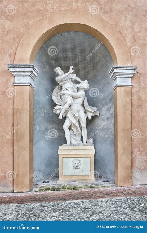 Vergewaltigung Von Proserpina-Statue Stockbild - Bild von italienisch, galerie: 83768699