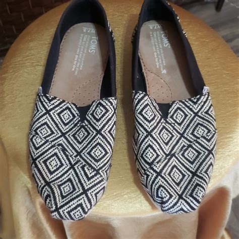 Toms | Shoes | Toms Slip On Shoes Size 75 | Poshmark