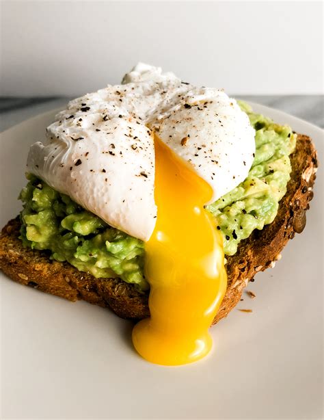 Perfect Poached Eggs - Mad About Food