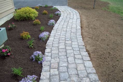 Cobblestone Path - DIY