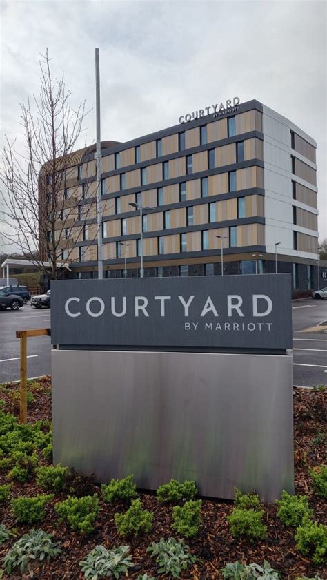 Marriott Courtyard Oxford - Leaflike