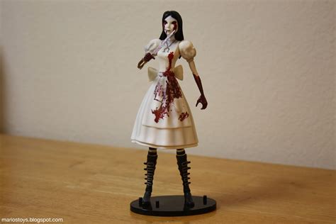 A Year of Toys: #72: Alice: Madness Returns - Hysteria Alice