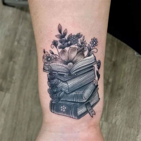 20+ Exceptional Book Tattoo Ideas