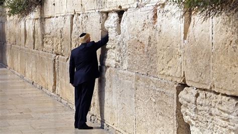 Trump at the Western Wall, a carefully calibrated act of respect | The ...