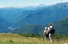 Best Swiss Walking resorts in 2024 & 2025 | SNO