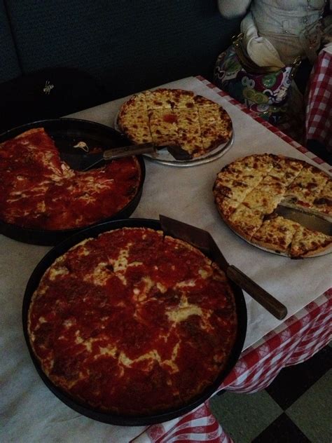 The Original Chicago Pizza Tour | Chicago pizza, Food, Desserts