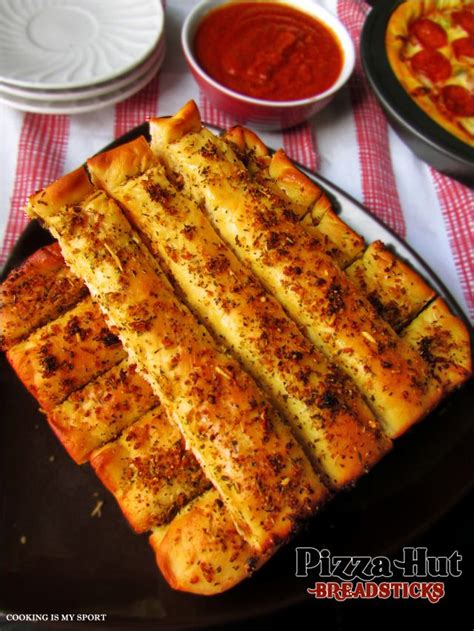 Pizza Hut Breadsticks | Pizza hut breadsticks, Pizza recipes homemade, Pizza hut