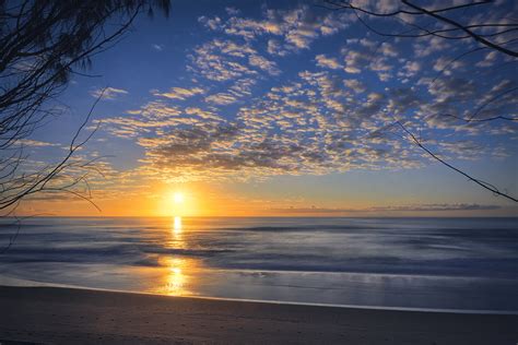 Sunrise over the Pacific Ocean Gold Coast - DLifeJourney