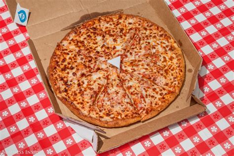 Who makes the best pizza: Papa John's, Domino's, or Pizza Hut? - Business Insider