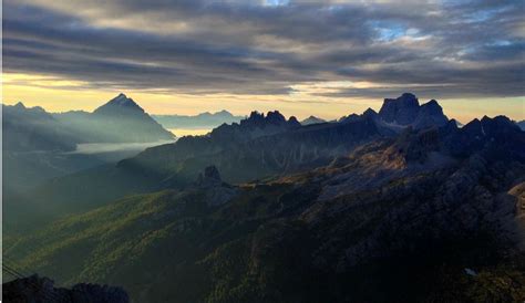 Sunrise over the Dolomites, Northern Italy [OC] [1673x969] : r/EarthPorn