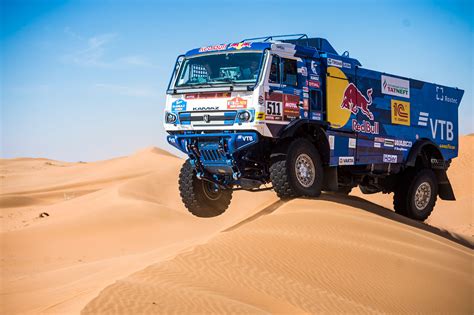 View Dakar Rally Truck Pictures