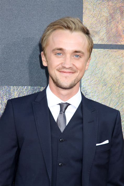 Tom felton rise of the planet of the apes - gelasem