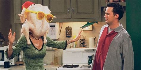 Friends: Why Monica Put A Turkey On Her Head Explained