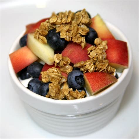 Yogurt, Granola, and Fruit | Low-Sugar Breakfast Ideas With Under 30 Grams | POPSUGAR Fitness ...