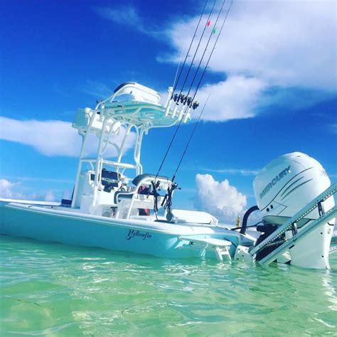 NOW THIS IS A BEAUTIFUL SALTWATER BOAT JUST GORGEOUS,,ITS SAYS YELLOW FIN | Saltwater boats, Bay ...