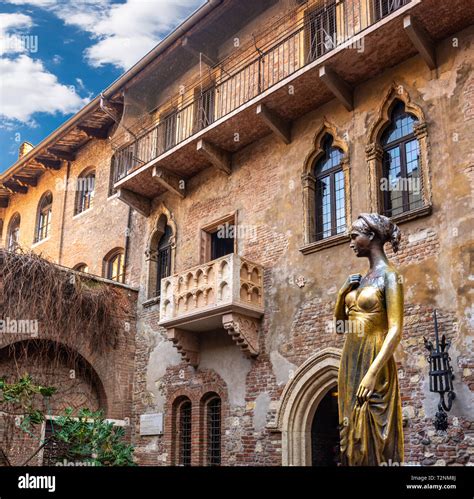 Romeo And Juliet Balcony Scene High Resolution Stock Photography and Images - Alamy