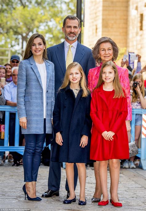 King Felipe and Queen Letizia celebrate Easter mass | Daily Mail Online