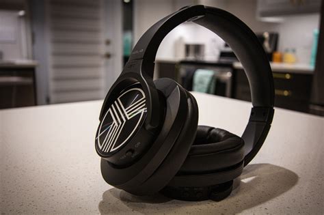 The 7 Best Bluetooth Headphones You Can Buy