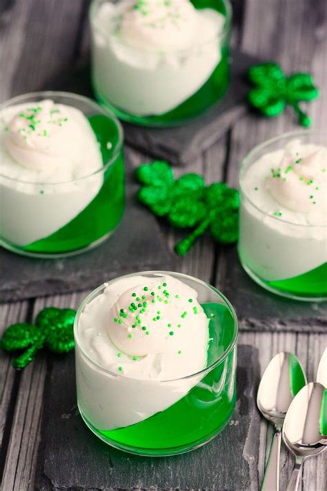 This St. Patrick's Day Jell-o Parfait is so simple to make but it looks absolutely stunning ...