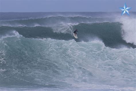 High surf rolls into Oahu's North Shore | Honolulu Star-Advertiser