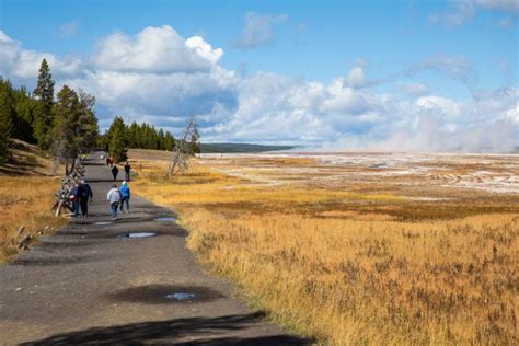 Grand Prismatic Spring and the Fairy Falls Hike, Yellowstone National Park – Earth Trekkers