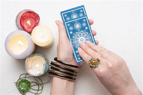 Reading Your Own Tarot Cards - Psychics Free