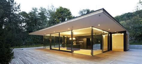 Stunning Modern Glass Houses That Beling in the Storybooks