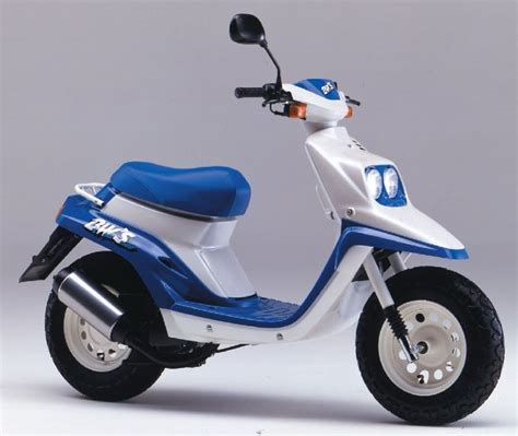 Yamaha Zuma 50 | Motor Scooter Guide en 2020 | Yamaha bws, Yamaha, Motos