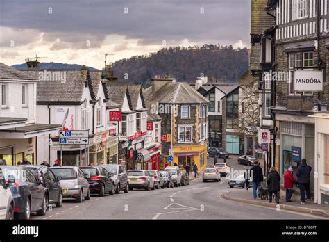 The main street in Bowness on Windermere Stock Photo - Alamy