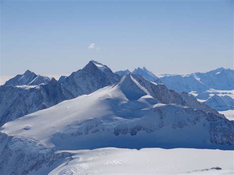 Climb Mount Vinson - Alpine Ascents International | Mt Vinson Guides